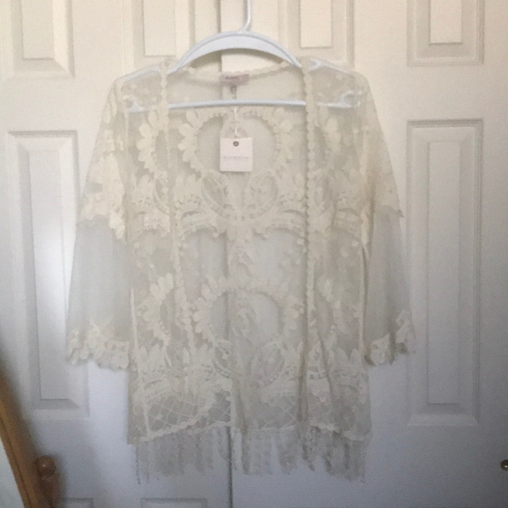 Blu Pepper white lace kimono
